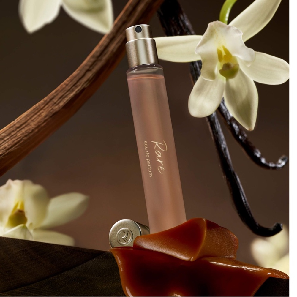RARE BEAUTY BY SELENA GOMEZ Rare Eau de Parfum Vanilla and Caramel Travel Spray - Picture 2 of 7